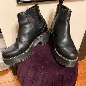 Dr. Martens Rometty II Chelsea Boots